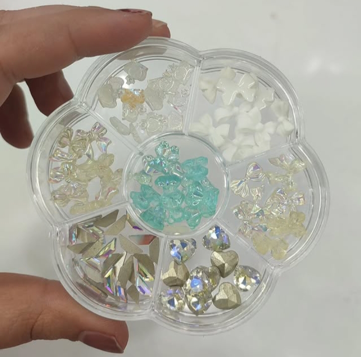7 Grids Beautiful Bow Nail Accessory