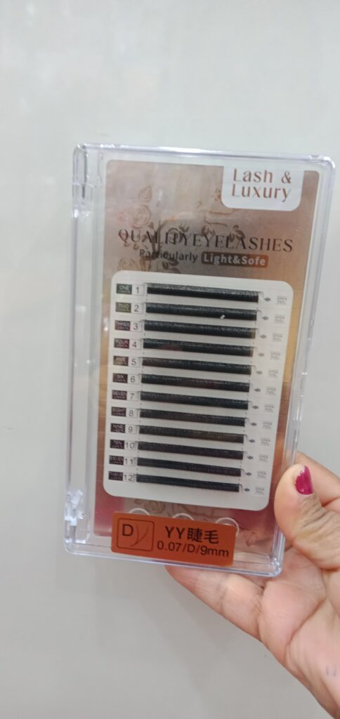 Lash & Luxury Eyelash Extension -YY 0.07 D 9mm