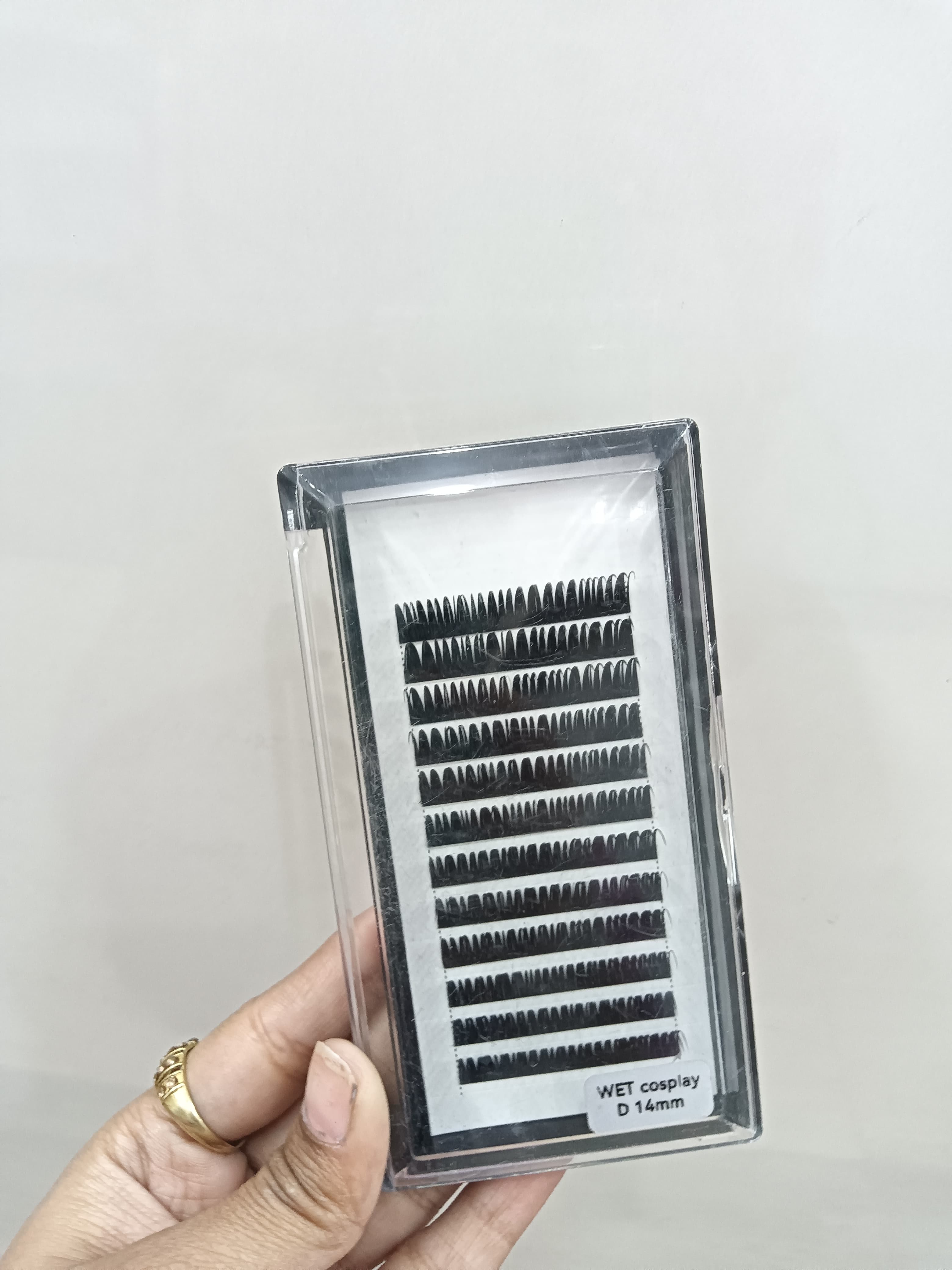 Wet Cosplay Eyelash Extension – D 14mm