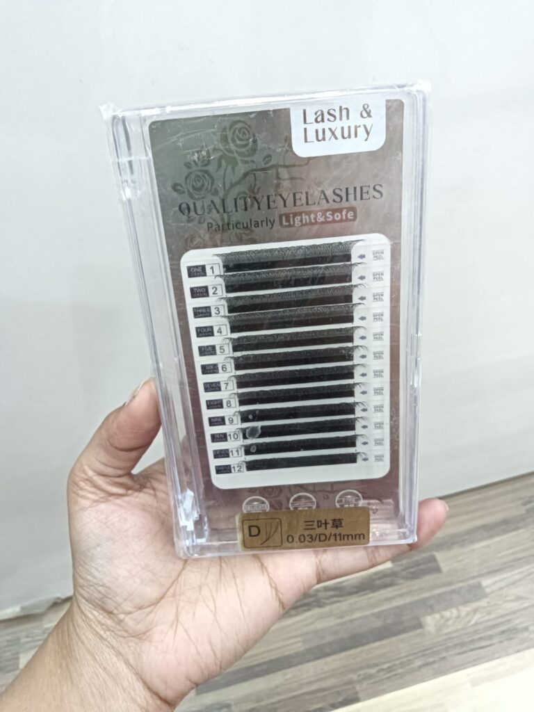 Lash & Luxury Eyelash Extension - 0.03/D/11MM