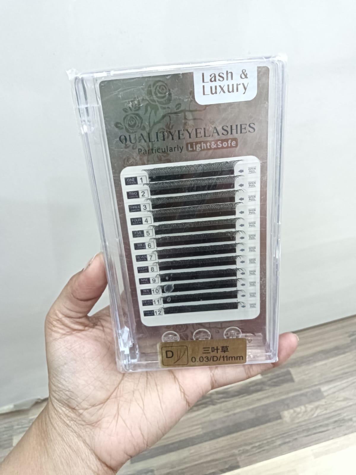 Lash & Luxury Eyelash Extension – 0.03/D/11MM