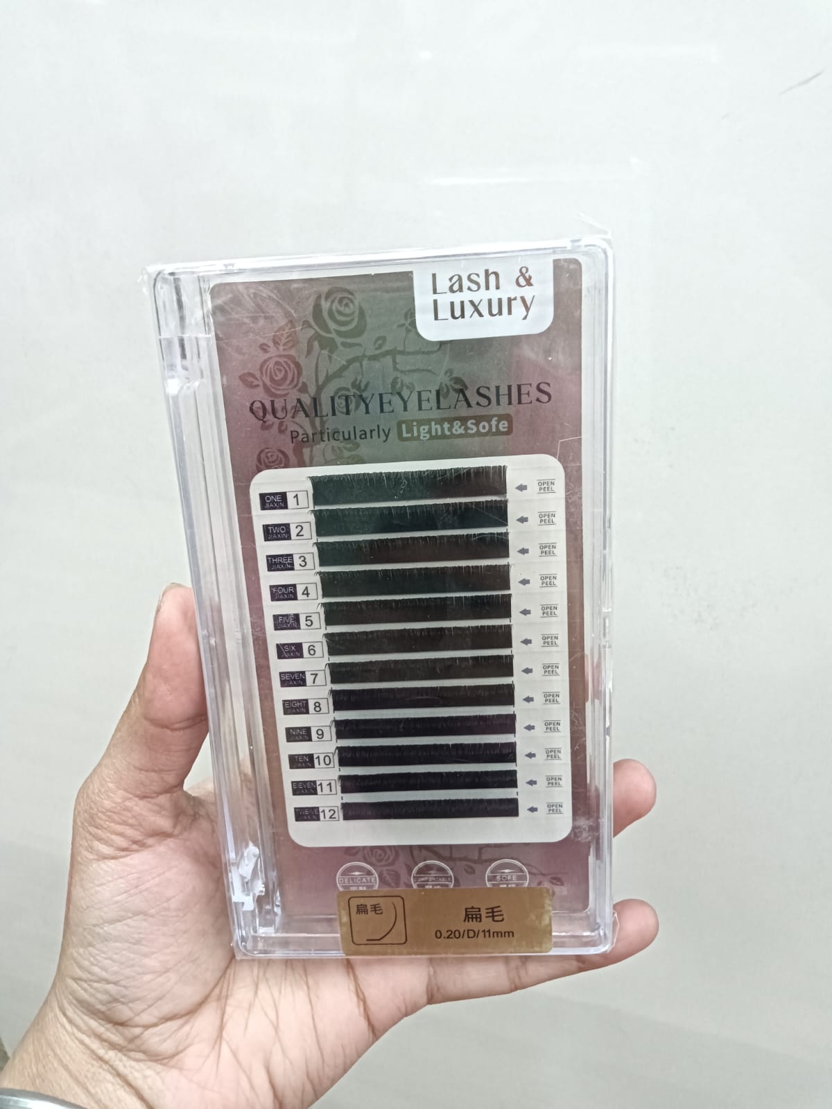 Lash & Luxury Eyelash Extension – 0.20/D/11MM