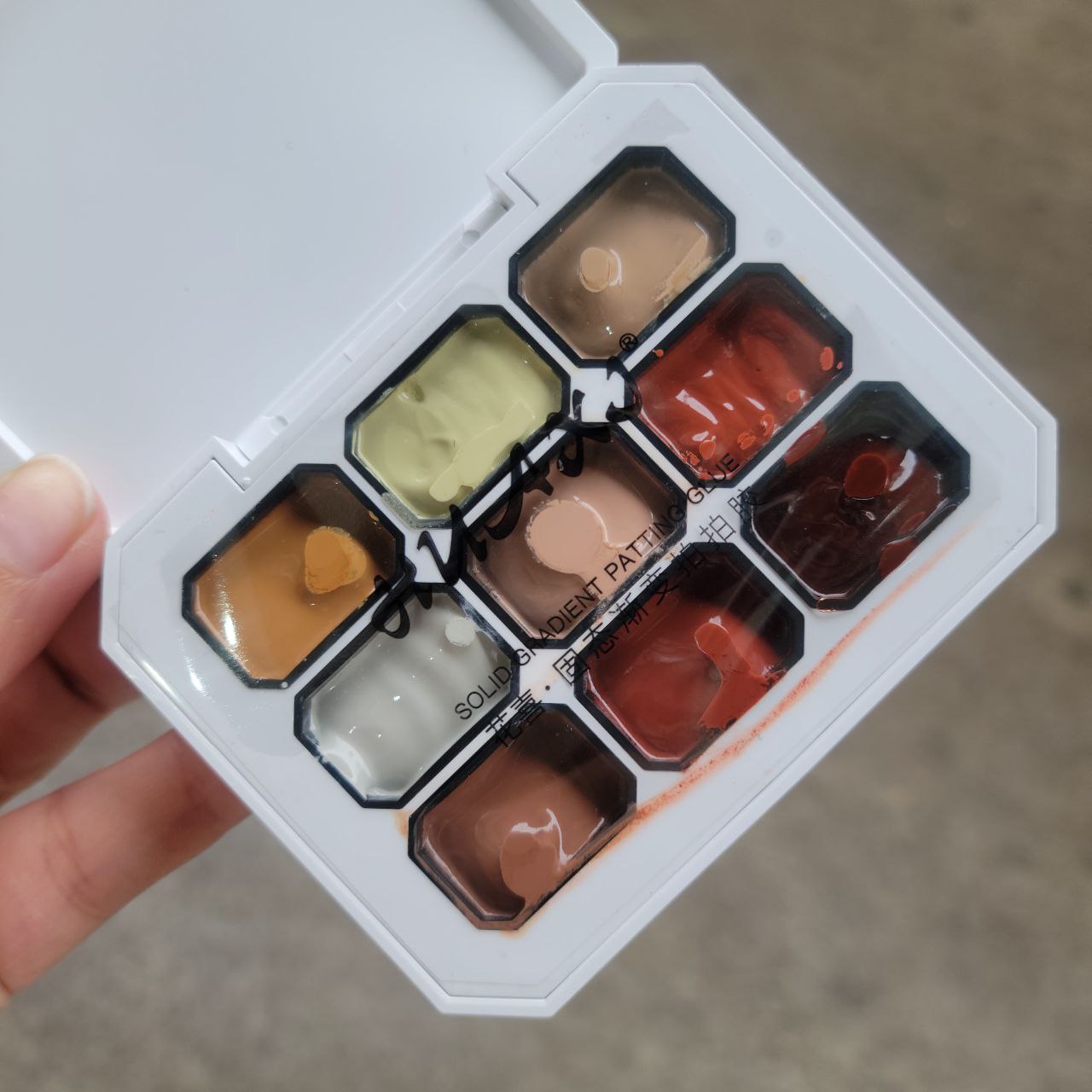 HUAXJ Solid Gradient Patting Glue  | Shade No- A