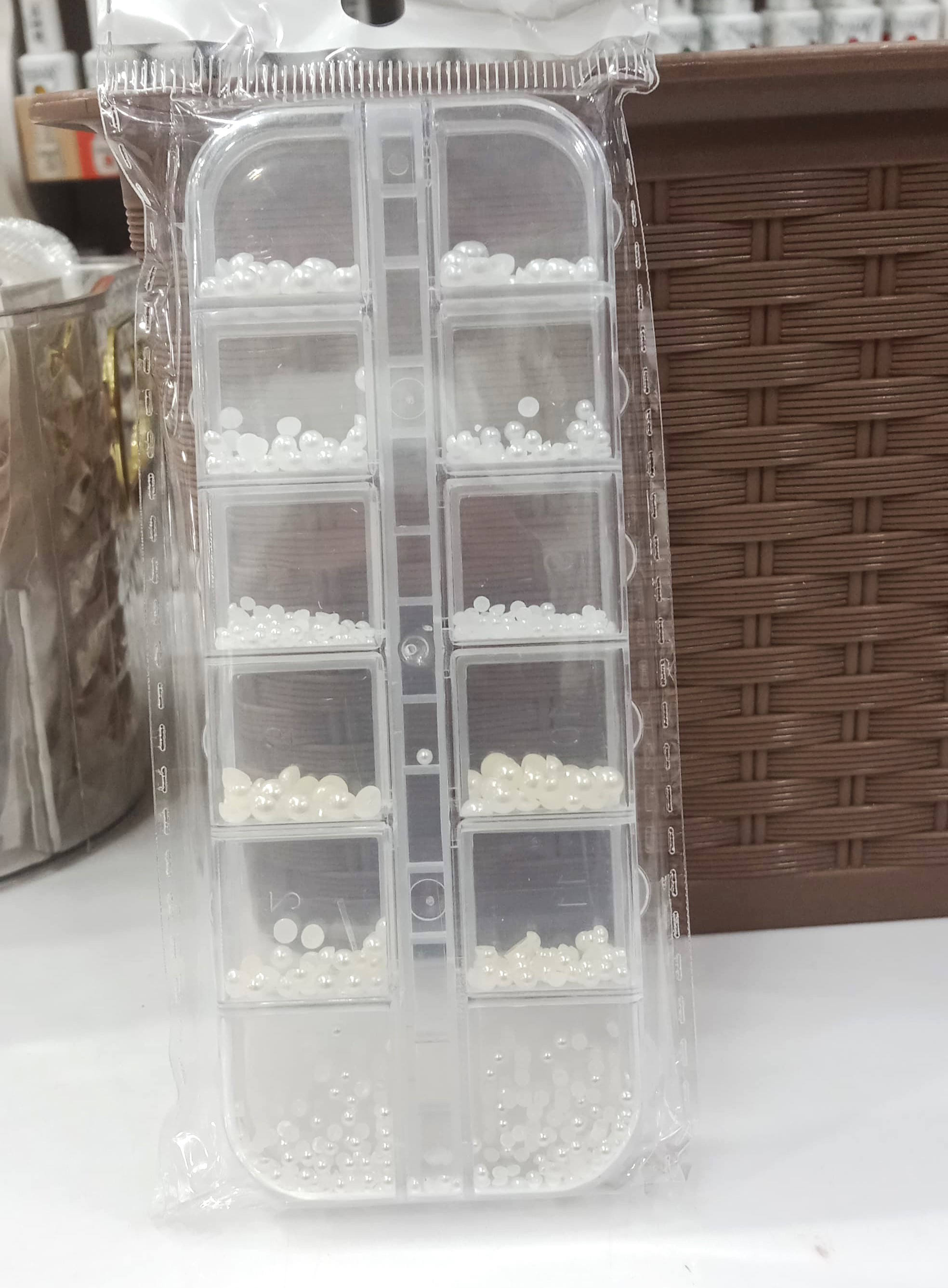 12 Grid White And Off White Beads For Nail Art