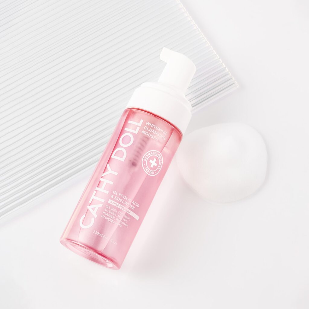 Cathy Doll Store Whitening Cleansing Mousse (Glycolic Acid & Edelweiss)